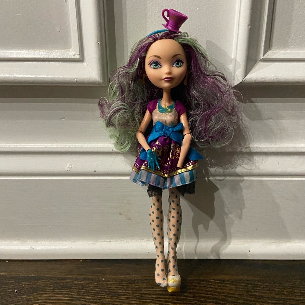 Madeleine Hatter ever after high doll